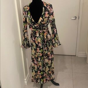 H&M Multicolor Wrap Floral Butterfly Sleeve Dress pleated wrap dress SIZE SMALL
